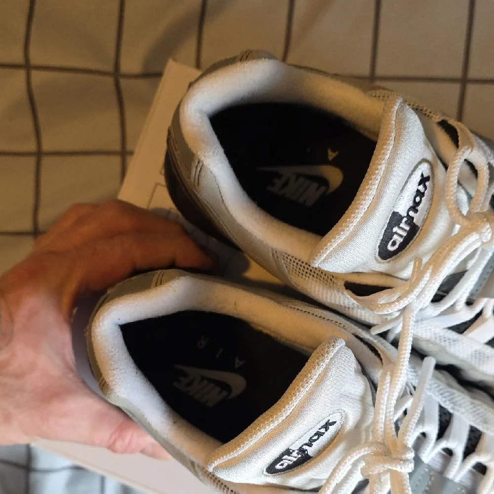 Nike Air Max 95 Gray White Sneakers - Picture 3 of 11